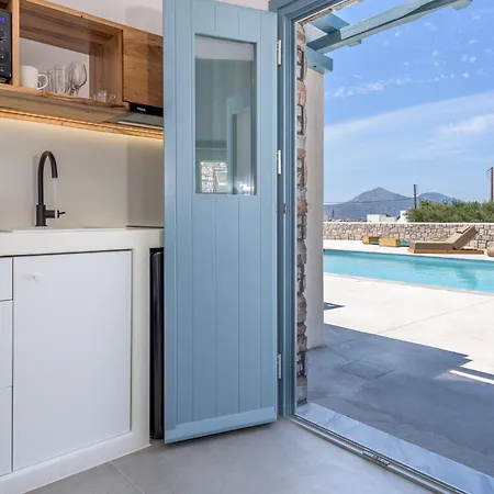 Hotel apartamentowy Elements Of Milos 3*