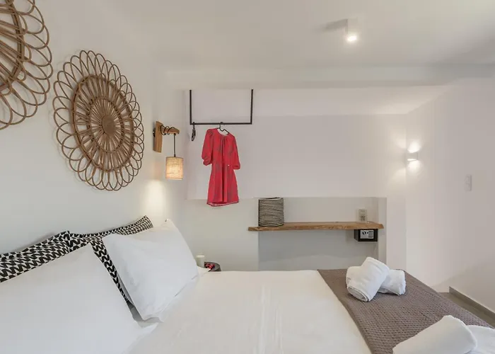 Elements Of Milos 3* Mytakas