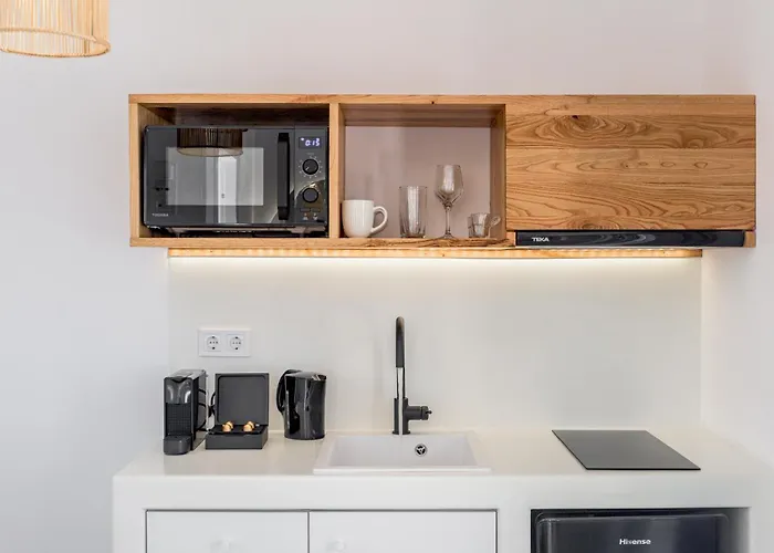 Elements Of Milos Mytakas